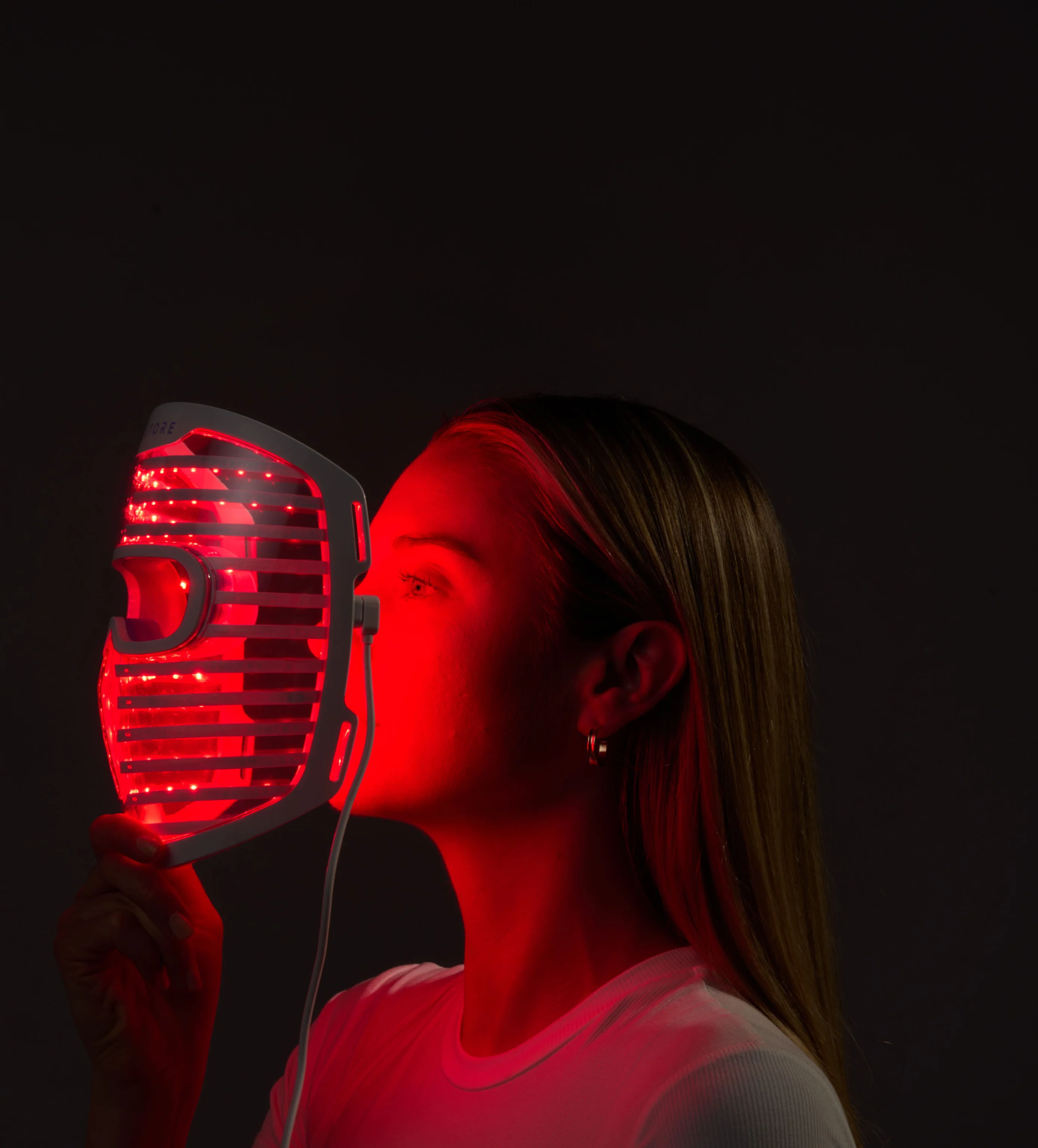 iRESTORE Elite + Illumina Face Mask Bundle - Image 3